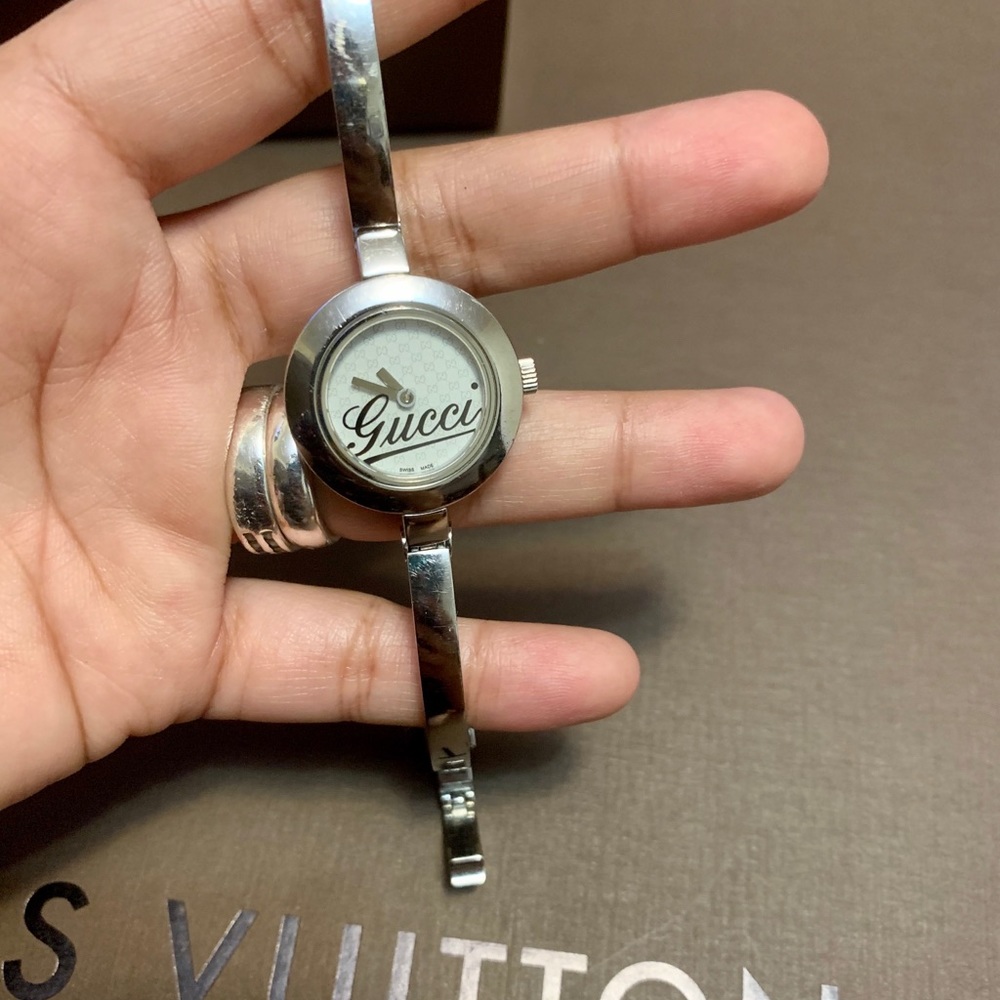 ❌SOLD❌ authentic GUCCI watch - Picture 3 of 9